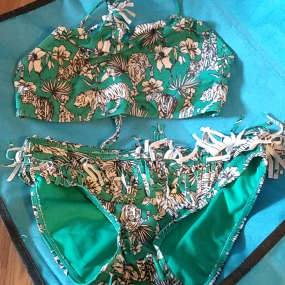 Girls bathing suit